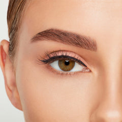 Ardell Magnetic Liner and Lash Kit - Accent 002 (Model Shot 1)