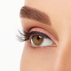 Ardell Magnetic Liner and Lash Kit - Accent 002 (Model Shot 3)