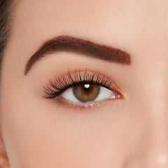 Ardell Naked Lashes - 426 (Model Shot 1)