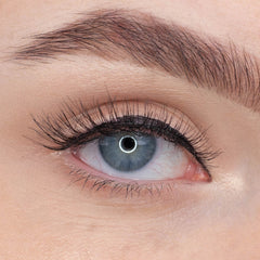 Ardell Naked Lashes - 423 (Model Shot)